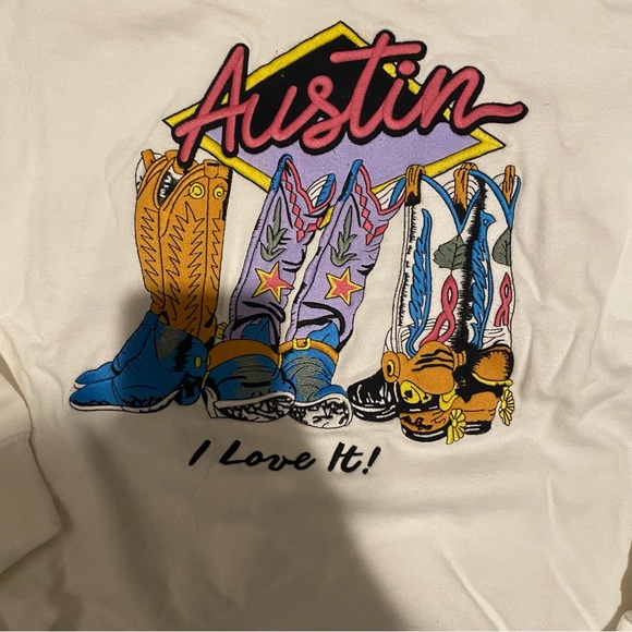 Brandy Melville Austin Crewneck - Picture 3 of 5